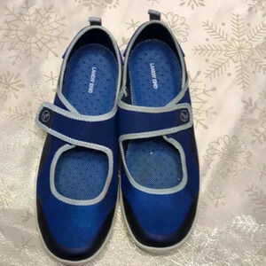 Lands End women’s boat shoes with Velcro strap